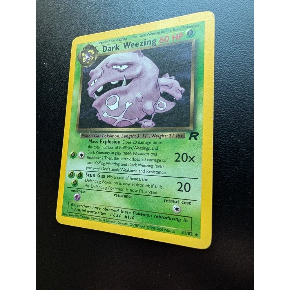 Dark Weezing 31/82 Team Rocket Regular rare pokemon card vintage
